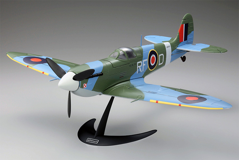 Модель самолета Kyosho «Spitfire airium»